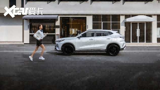 欧尚X5 PLUS携欧尚X5经典款正式上市，售价区间8.89万-11.