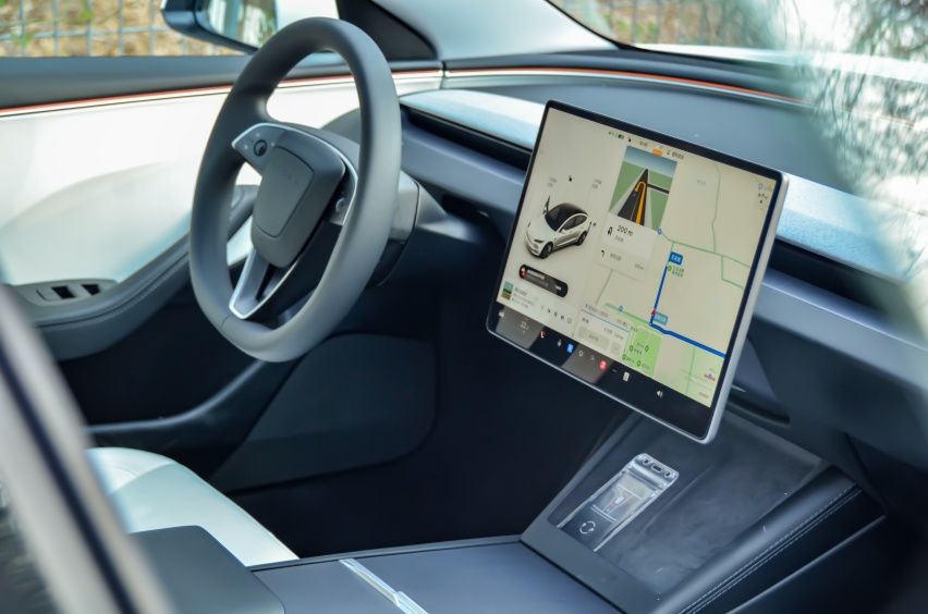 实拍实测“全民公敌”新款特斯拉Model 3 仍傲视群雄还是已泯然于众