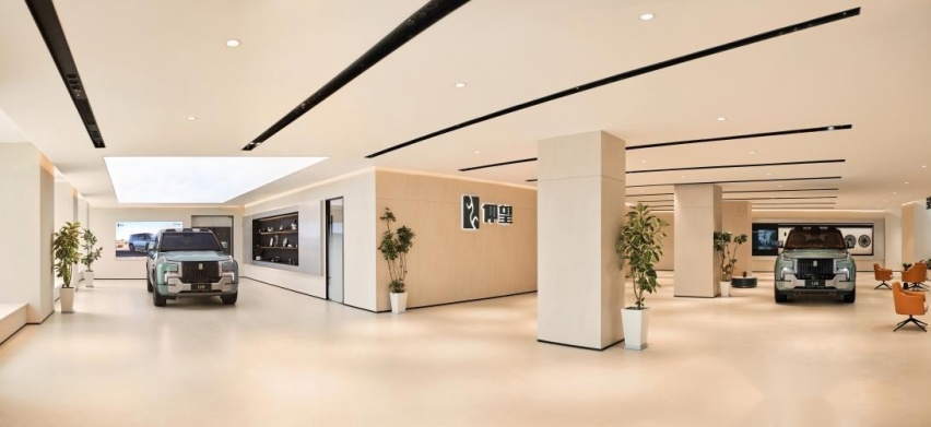 仰望U8豪华版上市，仰望体验展厅已落地全国多城