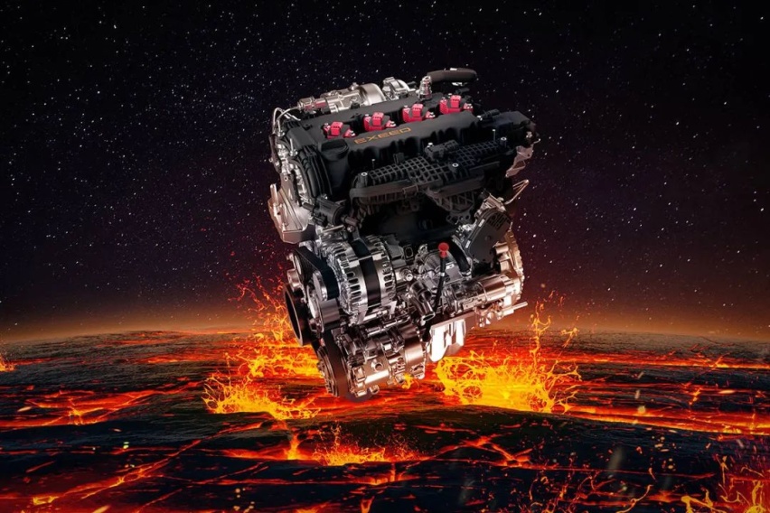 三联屏交互座舱 全新一代星途揽月科技加满
