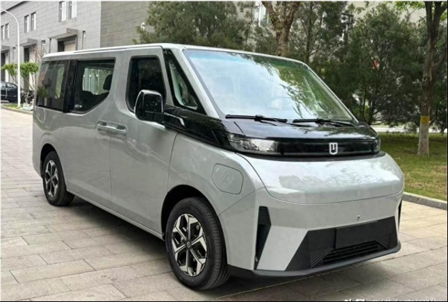 半死不活的纯电MPV车型，到底出路在哪里？