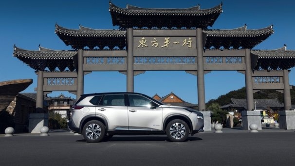 “试”后得知，超混电驱奇骏一箱油续航极限超1400km