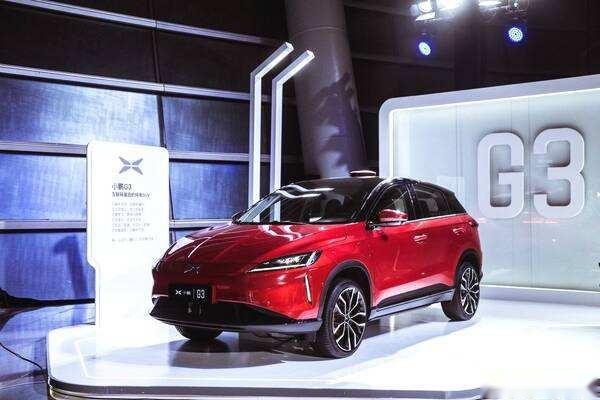在OTA上狂奔的小鹏汽车,又给“老鹏友”带来了什么惊喜?