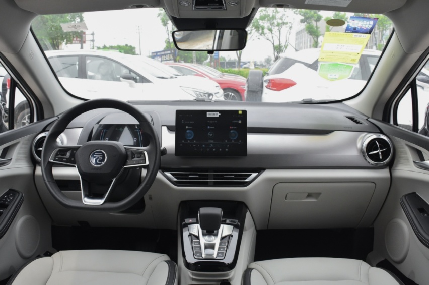 盘点6款“背书包”的国产SUV，最便宜的不到六万块就能买到？