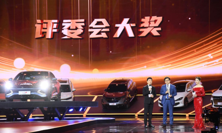 实力源自技术领先 创新实现行业引领 足球运动员王霜座驾