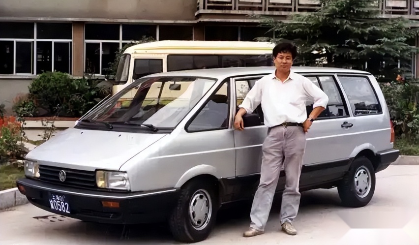 原来保时捷也出过中国特供车 趣味浅谈中国特供车