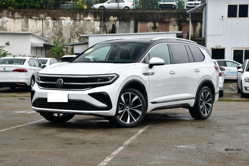 建议跑长途开中大型SUV，这两款车，安静舒适，四轮驱动安全性好