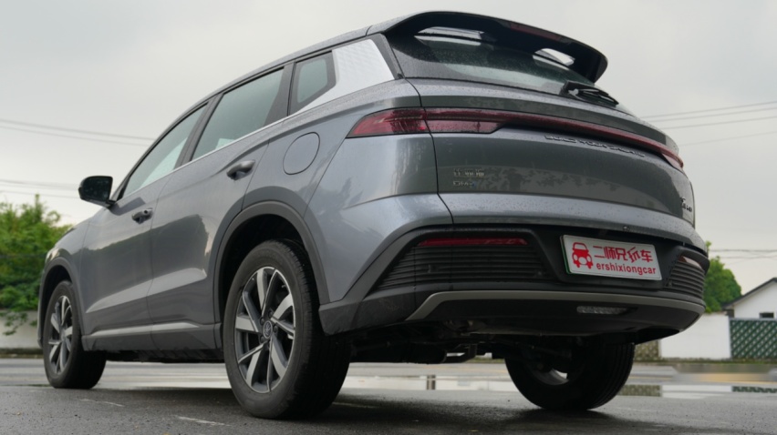 10万买家用SUV，荣威D5X DMH迎战宋Pro DM-i，怎么选？