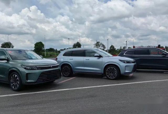 华为砸五个亿造「问界」新车！标配智能驾驶，更大更舒适！