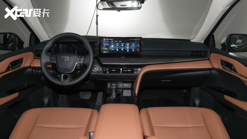 第9代丰田凯美瑞首发,3套动力3款前脸,智能车机联合华为打造