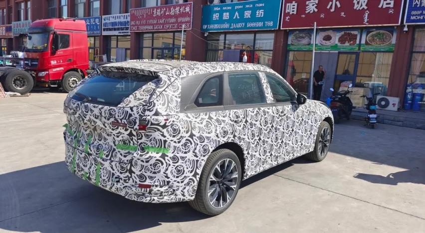 国产马自达CX-90路试曝光，三排座中大型SUV，外观内饰与海外同步