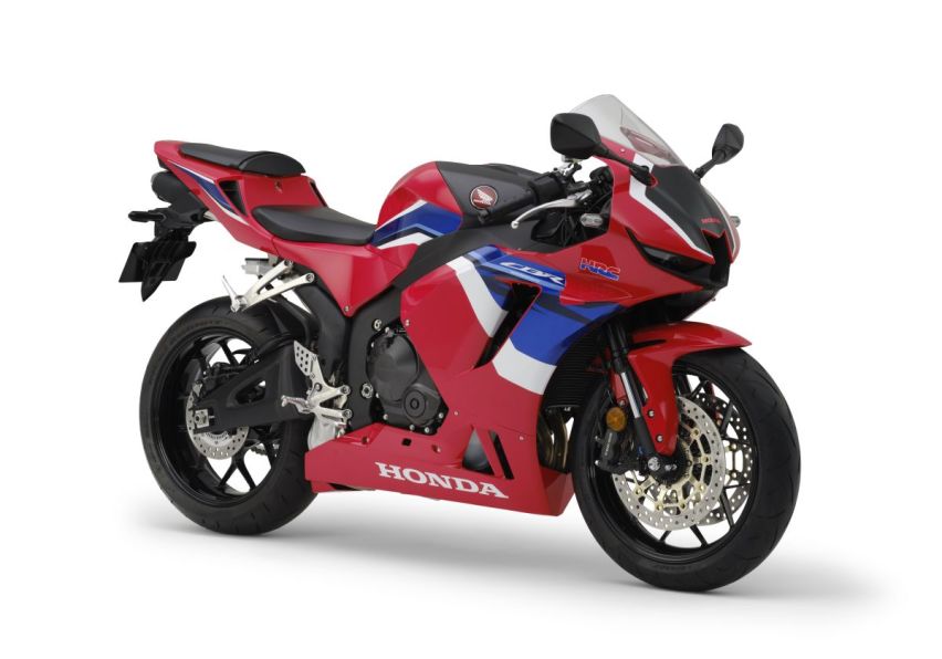 水冷四缸121马力动力充沛，本田2021款CBR60RR