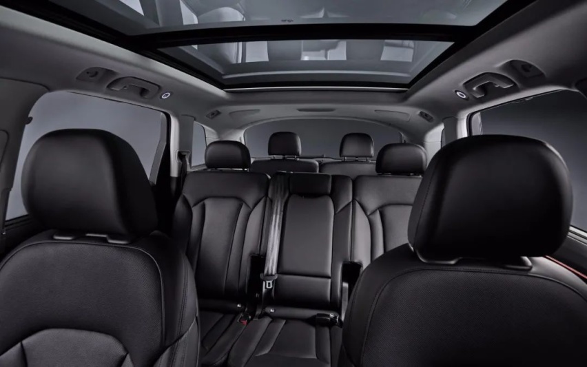 奥迪新款Q7售68.98万元起，BBA这三款豪华中大型SUV