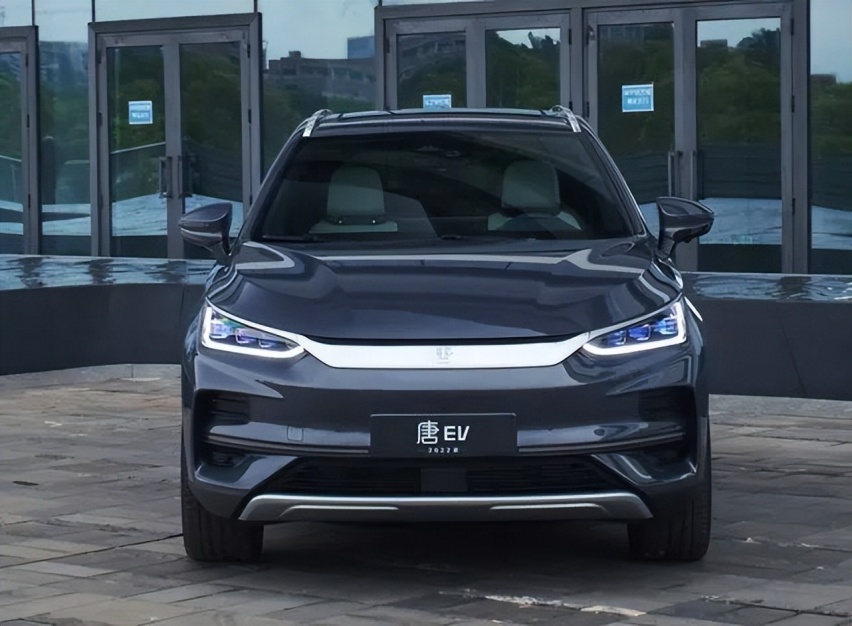继多款新车推出后，比亚迪又率先发布了2022款唐EV，又要爆款？