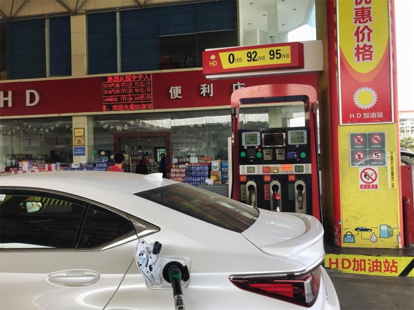 一箱油能跑近1000km，开这些车真怕油过期