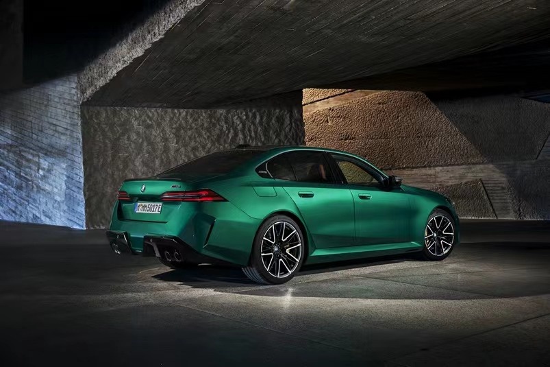 功能为先，驾趣至上 全新BMW M5高性能轿车将于成都演绎“BMW性能