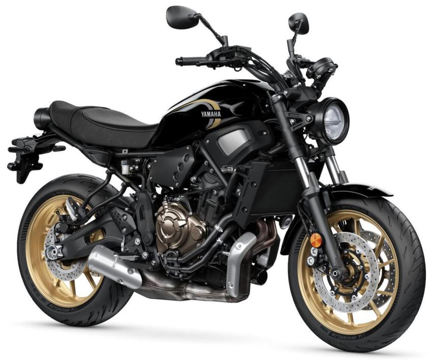 2022款雅马哈XSR700详解，复古中排量，水冷双缸动力
