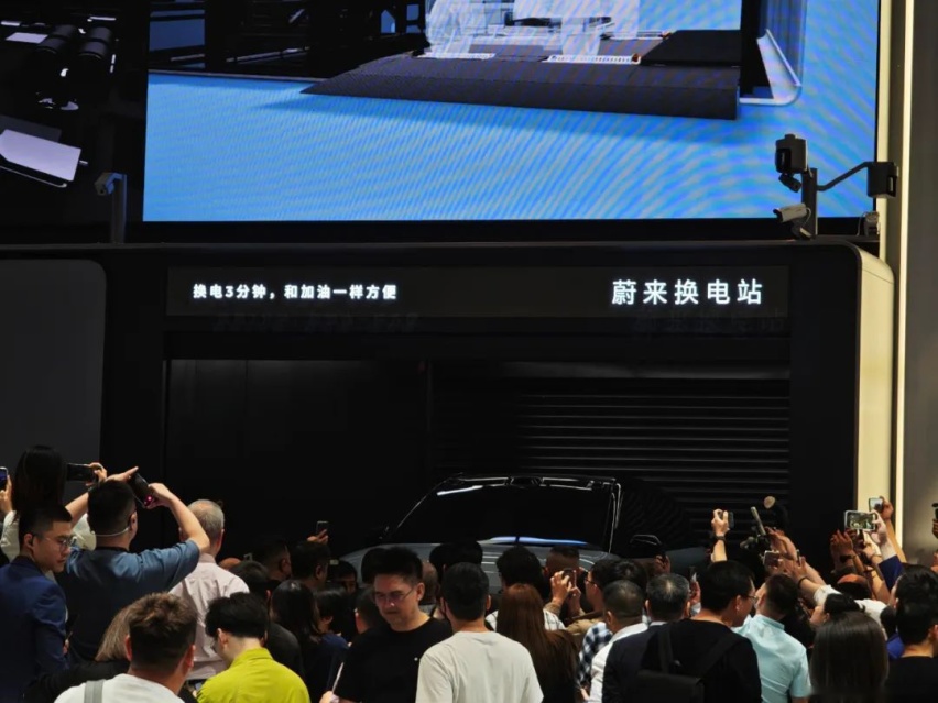 北京车展丨新款蔚来ET7上市：加量不加价，重塑行政轿车标杆