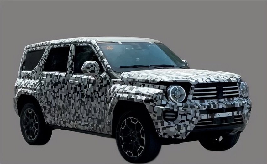 坦克700量产版本曝光 搭载3.0T V6发动机比500豪华