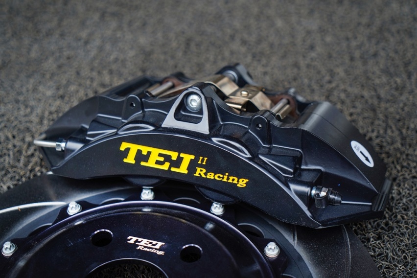 案例，高尔夫8改装TEI Racing P40NS+街道性能刹车卡钳套