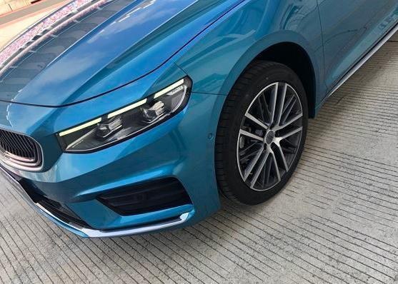 吉利再造“最美车”，颜值如S60，尺寸比速腾大，动力高出思域
