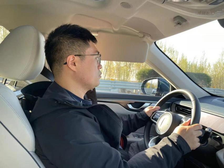 剑指理想L7,试驾魏牌新摩卡DHT-PHEV