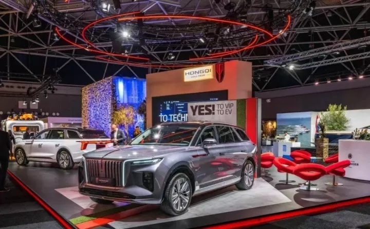 红旗纯电旗舰SUV，E-HS9首次亮相荷兰，当地起售价约61.5万人民