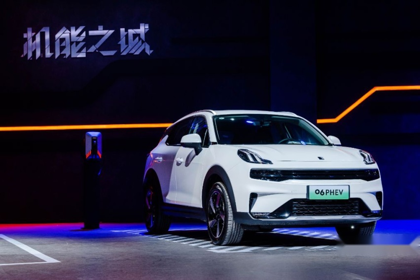 领克06上市11.86万起，最小最便宜的SUV会最叫座么？