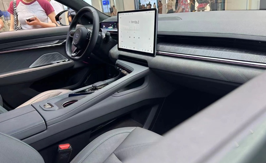 26.9万元起！极氪001官降3万-3.7万元，还看Model Y？