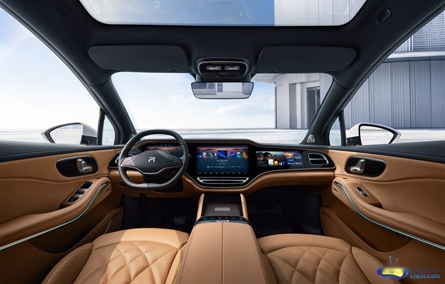 飞凡R7“大号Model Y“实力碾压Model Y