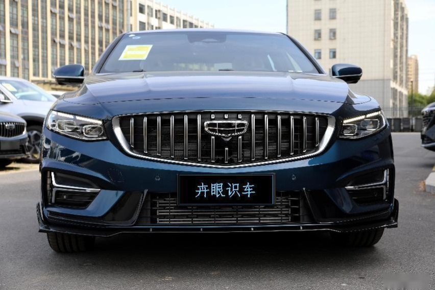 卉眼识车|石青配色+麂皮内饰 吉利星瑞售价14.57万超值
