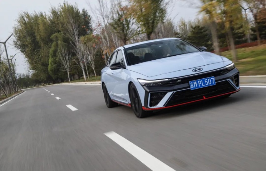 【试】敬那些燃油性能坚守者们！ 试驾现代ELANTRA N