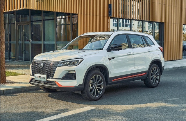 长安CS75新车型，1.5T爆300N·m，买哈弗H6的会选它吗