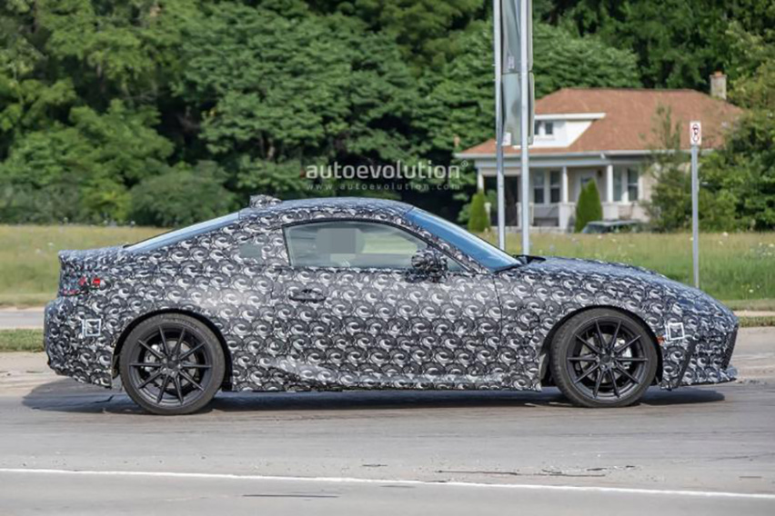 BRZ/86路试谍照曝光 外形大改 预计搭载2.4L发动机