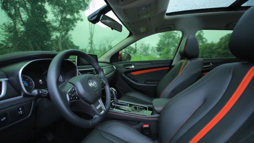 自动挡“真7座SUV”最高9.5万落地，还有独立悬挂和6AT！