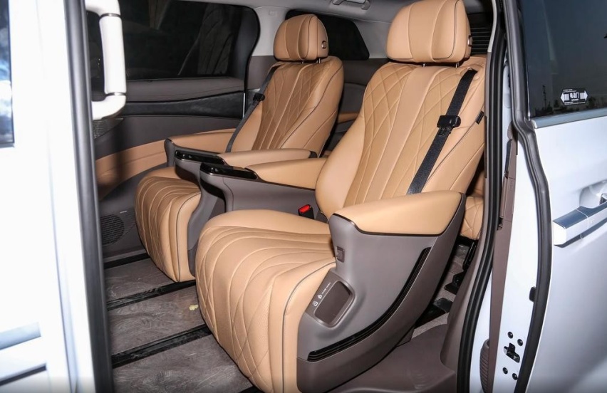 奶爸车新物种？家用7座插混MPV，传祺E9、腾势D9谁更好