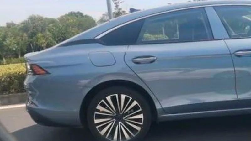 沃尔沃新款XC60上市、大众两款换代新车曝光…丨今日车闻