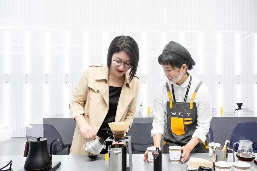比易立竞更狠的玛奇朵，是WEY豪赌未来的最大宝藏