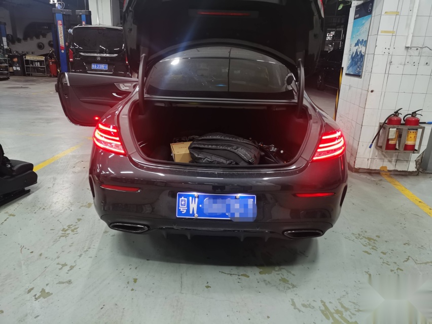22款奔驰C260 Coupe升级23P智能驾驶辅助系统，香氛负离子