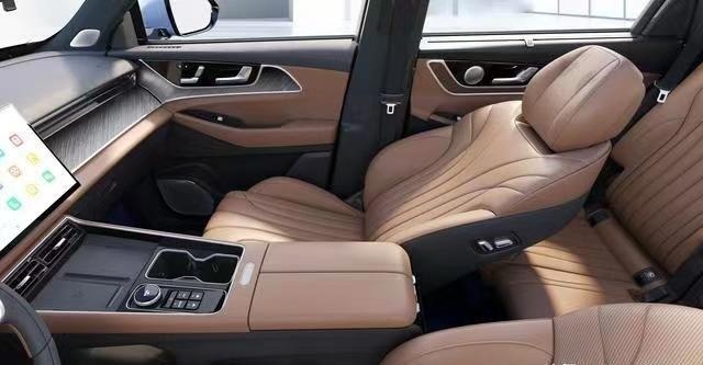 星越L对比瑞虎8L，谁是更称职的家用SUV？