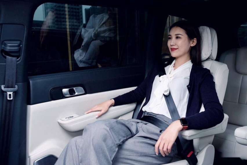 新出行小编们的理想ONE试驾心得:驾乘舒适性普遍好评