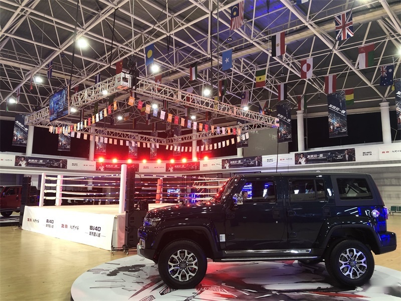 BJ40城市猎人版：双面越野车展现多元城市生活方式
