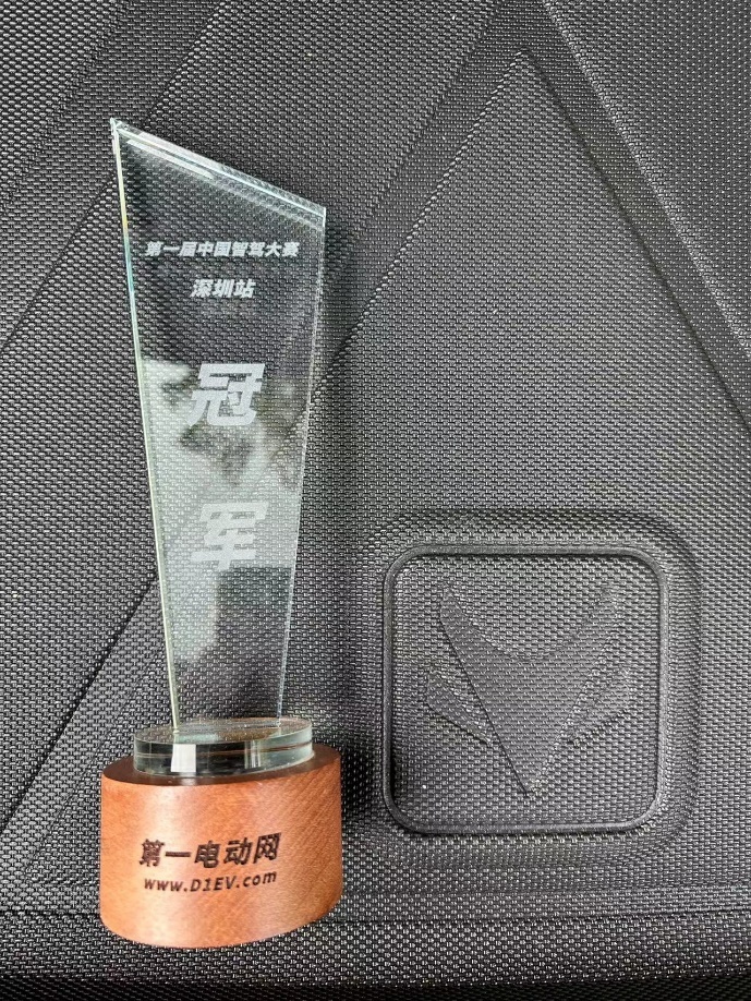真·卷王，极狐阿尔法S先行版实力领跑中国智驾大赛深圳站