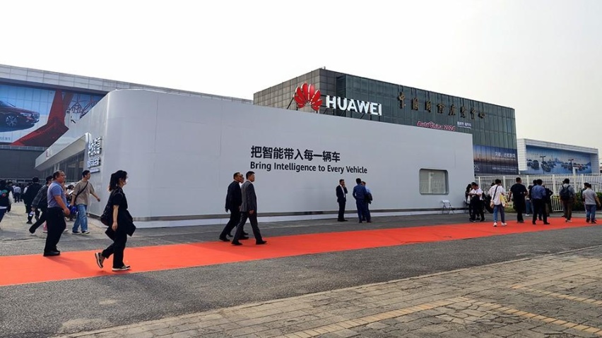 收割2024北京车展流量的，为何是雷军，却不是华为？