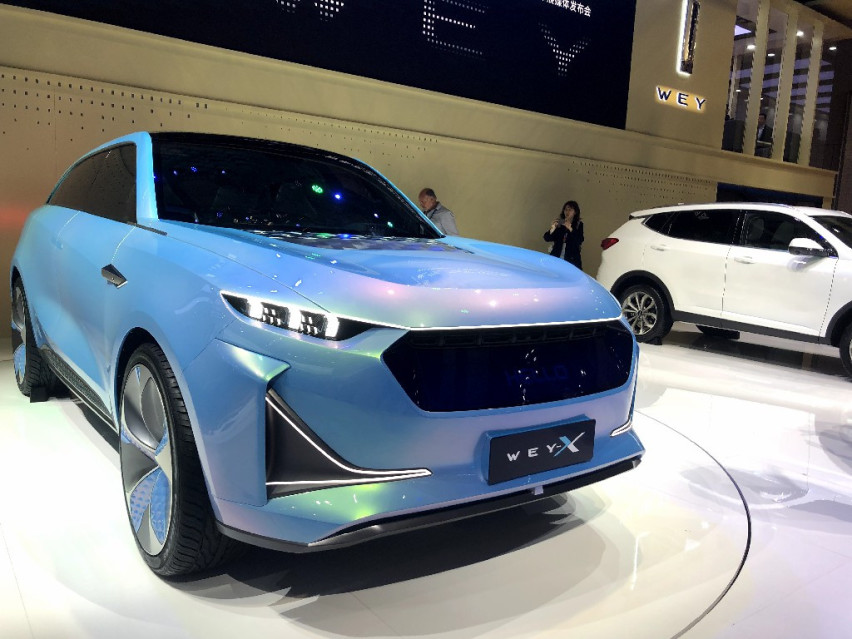 上海车展必看的概念车 WEY-X 4.6s破百 薄荷绿车身带你穿梭未来