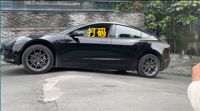 硬核防护！如何更好的保护特斯拉的底盘？