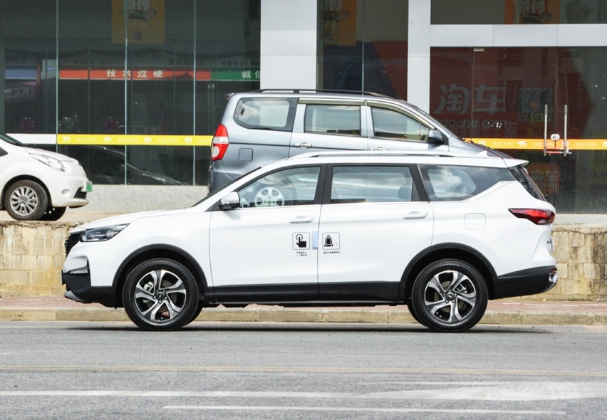 10万块不到的SUV，野起来竟然能秒杀大部分车？
