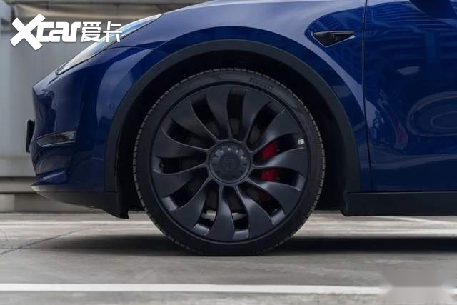 年轻人的“大号玩具车” 春节试驾 Model Y P