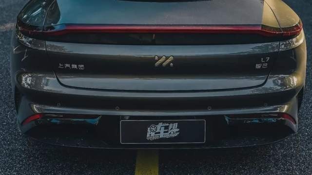 智己L7：花40万，为什么我选它？