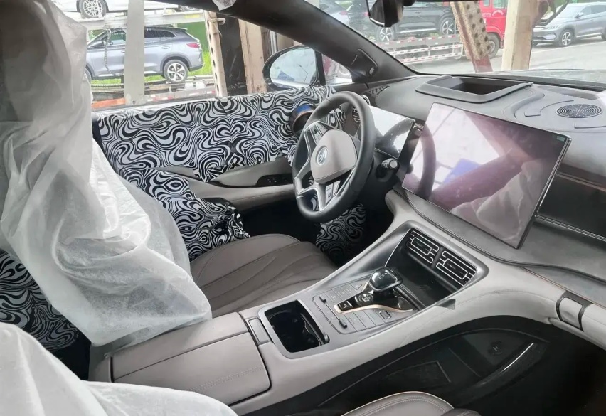 比亚迪护卫舰07量产下线 中型SUV轴距2820mm